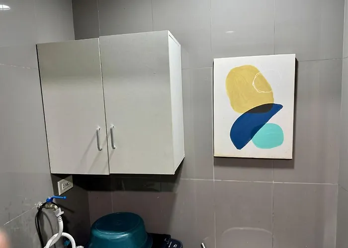 Galloping Executive Makati Gym Swim Park 300 Mbps