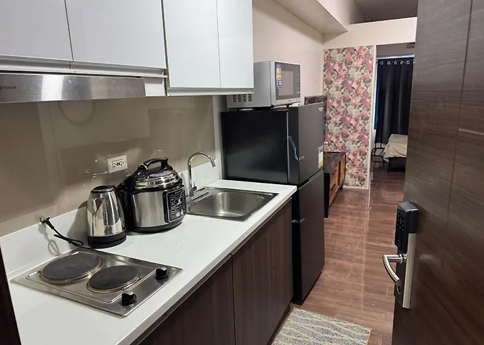 Appartement Galloping Executive Makati Gym Swim Park 300 Mbps
