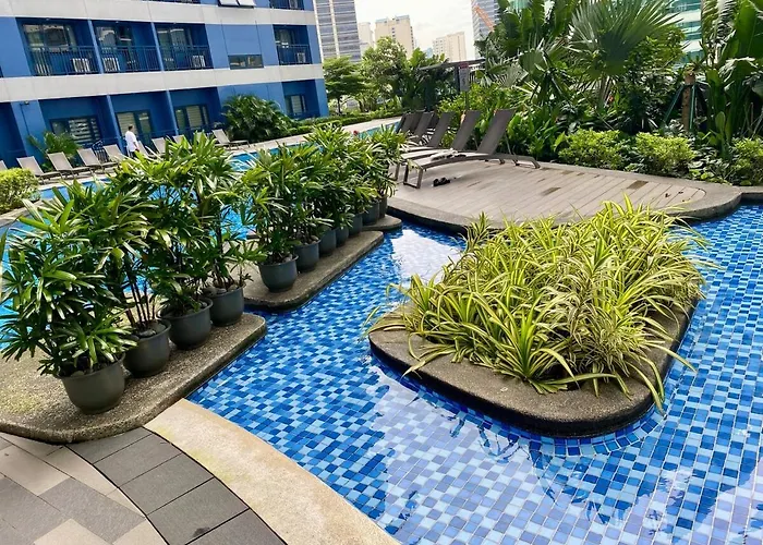 Galloping Executive Makati Gym Swim Park 300 Mbps * Manilla